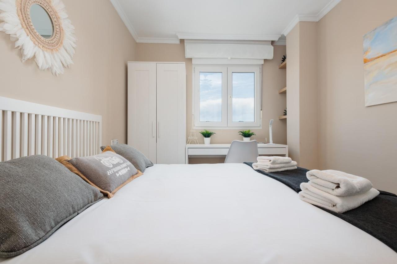 In The Historic Center Of Malaga, Very Close To The Beach And The Ave Train Station, With Private Parking Ngoại thất bức ảnh