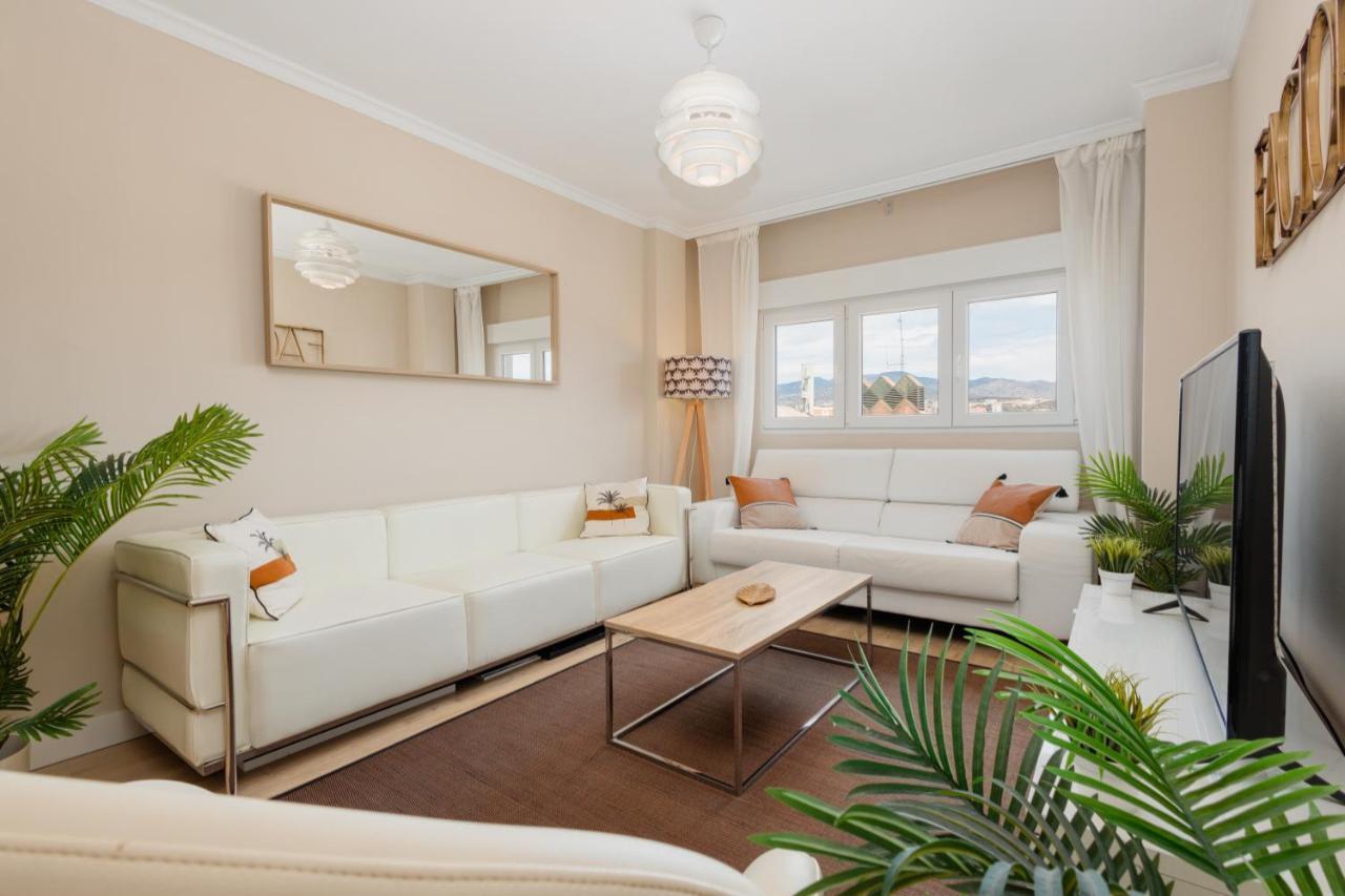 In The Historic Center Of Malaga, Very Close To The Beach And The Ave Train Station, With Private Parking Ngoại thất bức ảnh