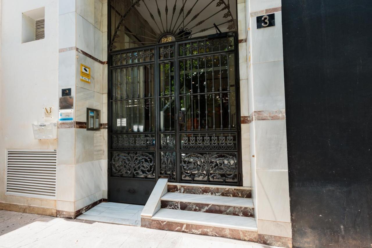 In The Historic Center Of Malaga, Very Close To The Beach And The Ave Train Station, With Private Parking Ngoại thất bức ảnh
