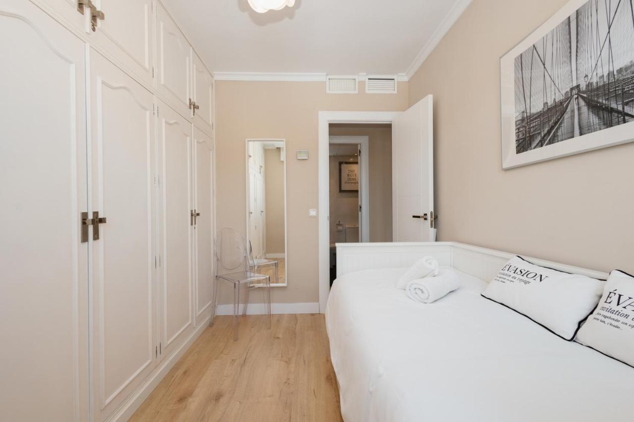In The Historic Center Of Malaga, Very Close To The Beach And The Ave Train Station, With Private Parking Ngoại thất bức ảnh