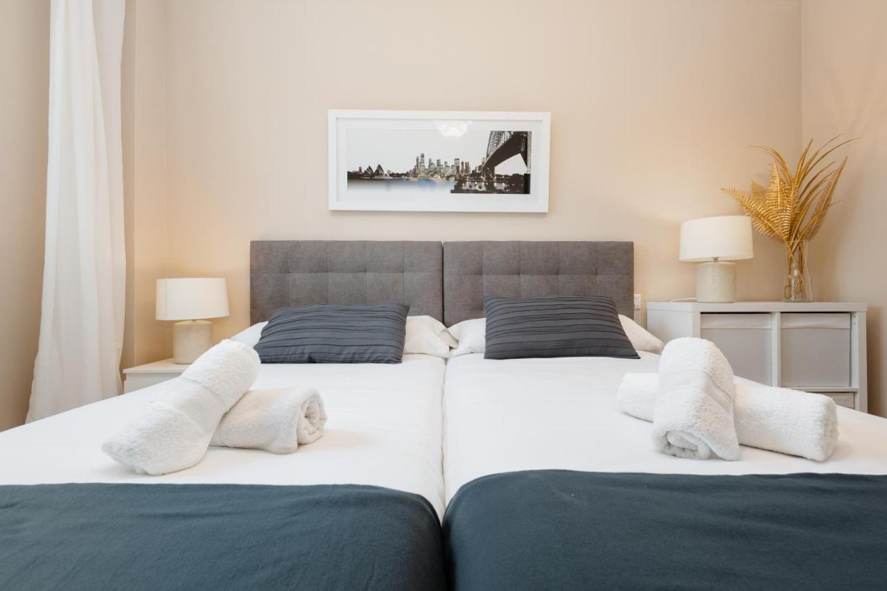 In The Historic Center Of Malaga, Very Close To The Beach And The Ave Train Station, With Private Parking Ngoại thất bức ảnh