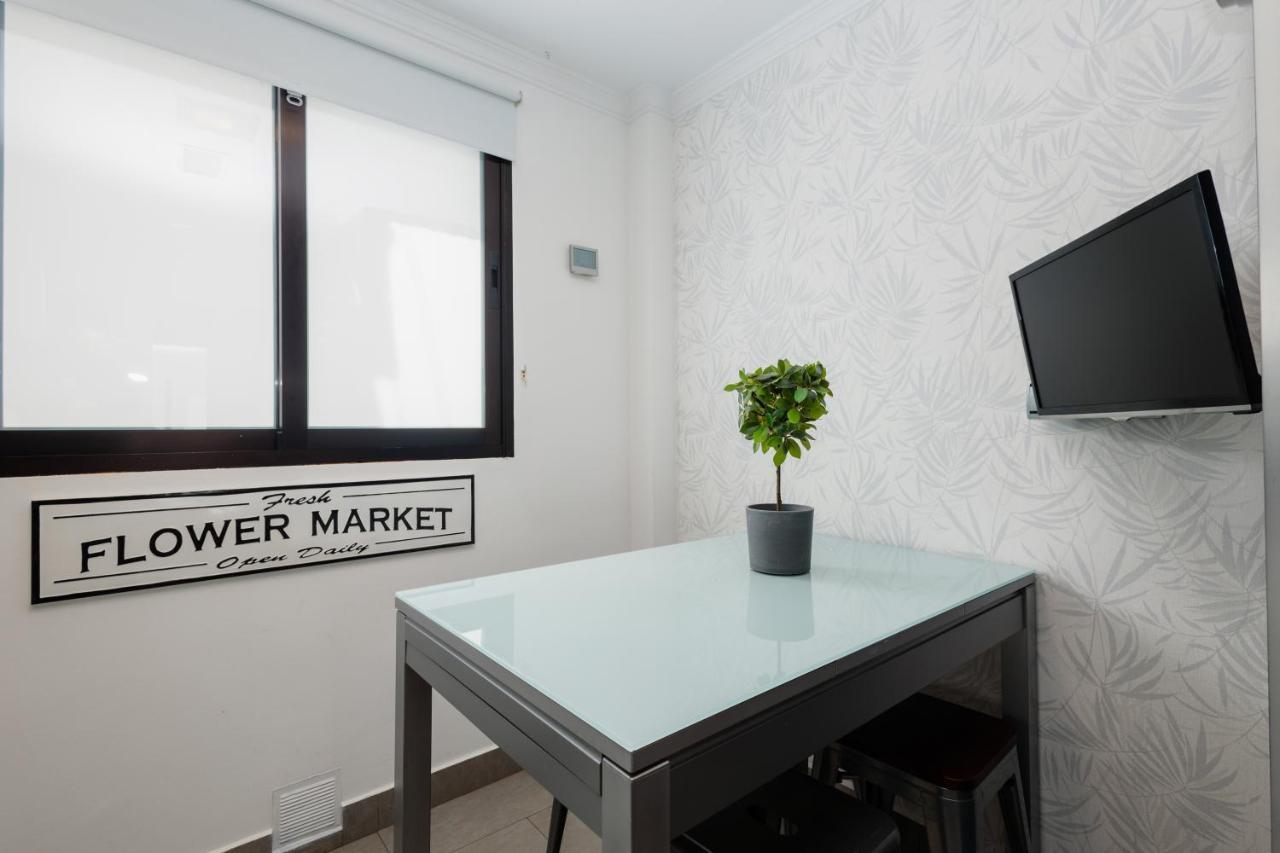 In The Historic Center Of Malaga, Very Close To The Beach And The Ave Train Station, With Private Parking Ngoại thất bức ảnh