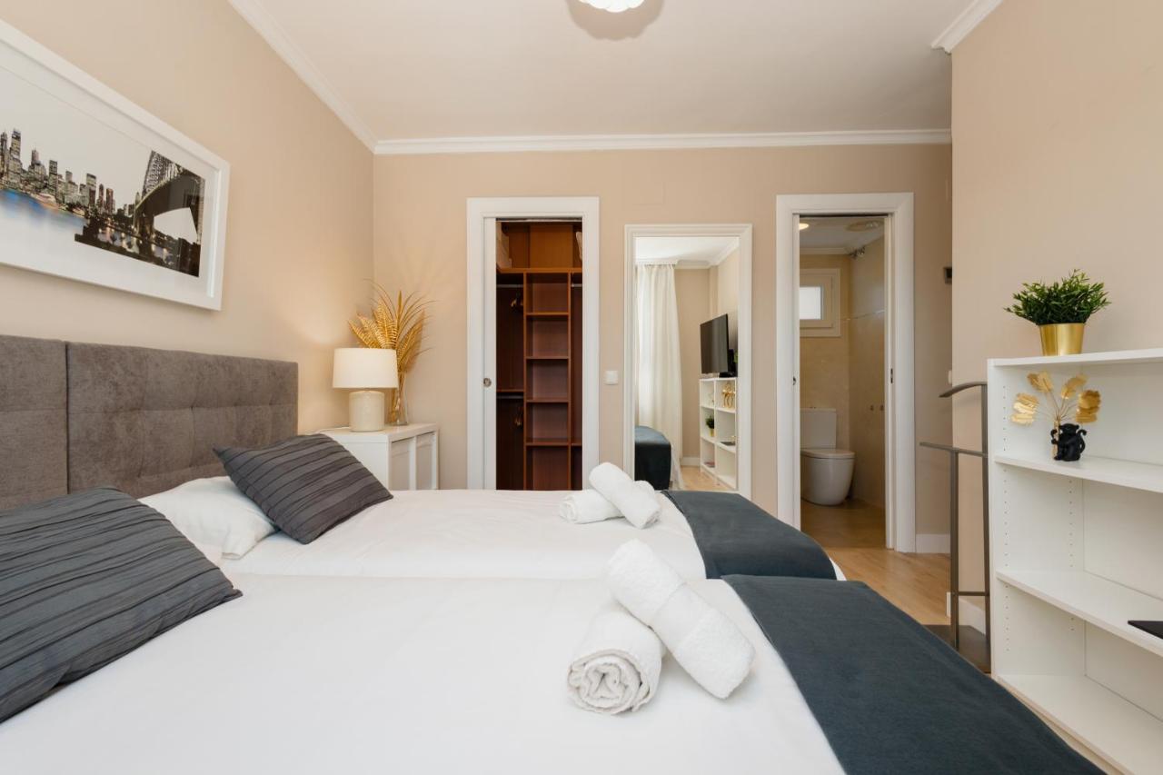 In The Historic Center Of Malaga, Very Close To The Beach And The Ave Train Station, With Private Parking Ngoại thất bức ảnh